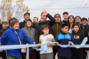 Leo Nardini inauguró cinco nuevas cuadras en el barrio Rodríguez y mejoró la conexión entre Grand Bourg y Tierras Altas