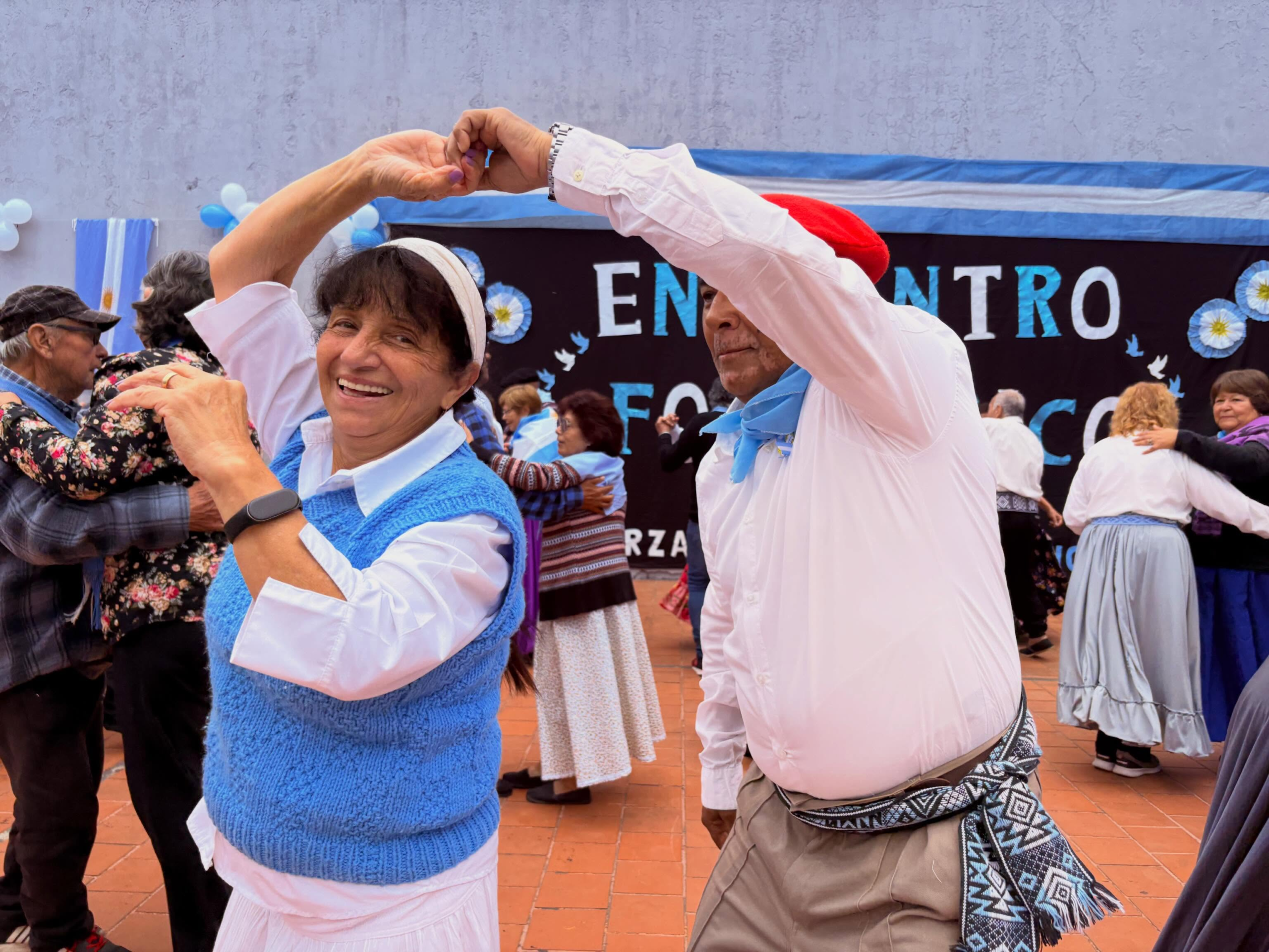 Adultos mayores de Tigre celebraron sus tradiciones en un encuentro folclórico en General Pacheco