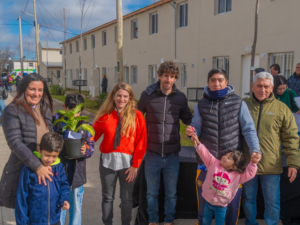 Juan Andreotti entregó 21 viviendas a familias numerosas y completó un barrio del programa Reconstruir en San Fernando