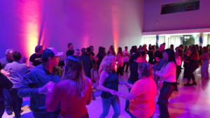 Tigre: continúan las clases abiertas de ritmos latinos con salsa y bachata en el SUM Alejandra Nardi