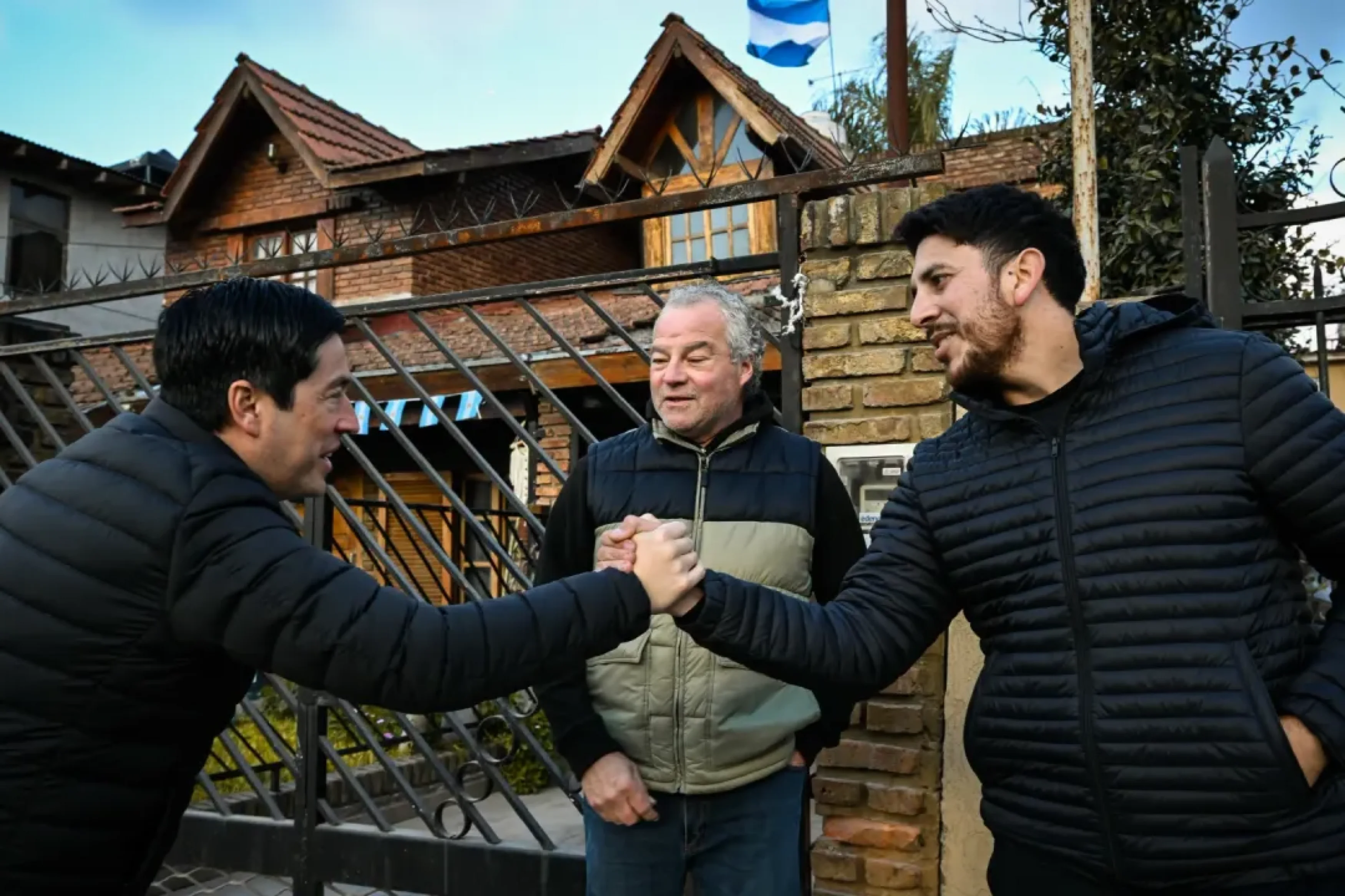 Nardini inauguró la repavimentación de la calle Manuel Acevedo y reafirmó que “el camino del desarrollo es la obra pública”