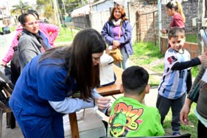 Tigre acerca la vacunación a distintos barrios con su vacunatorio móvil