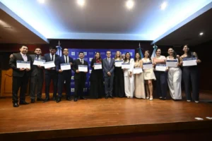 Malvinas Argentinas graduó a más de 70 nuevos médicos especialistas y fortalece su sistema de salud