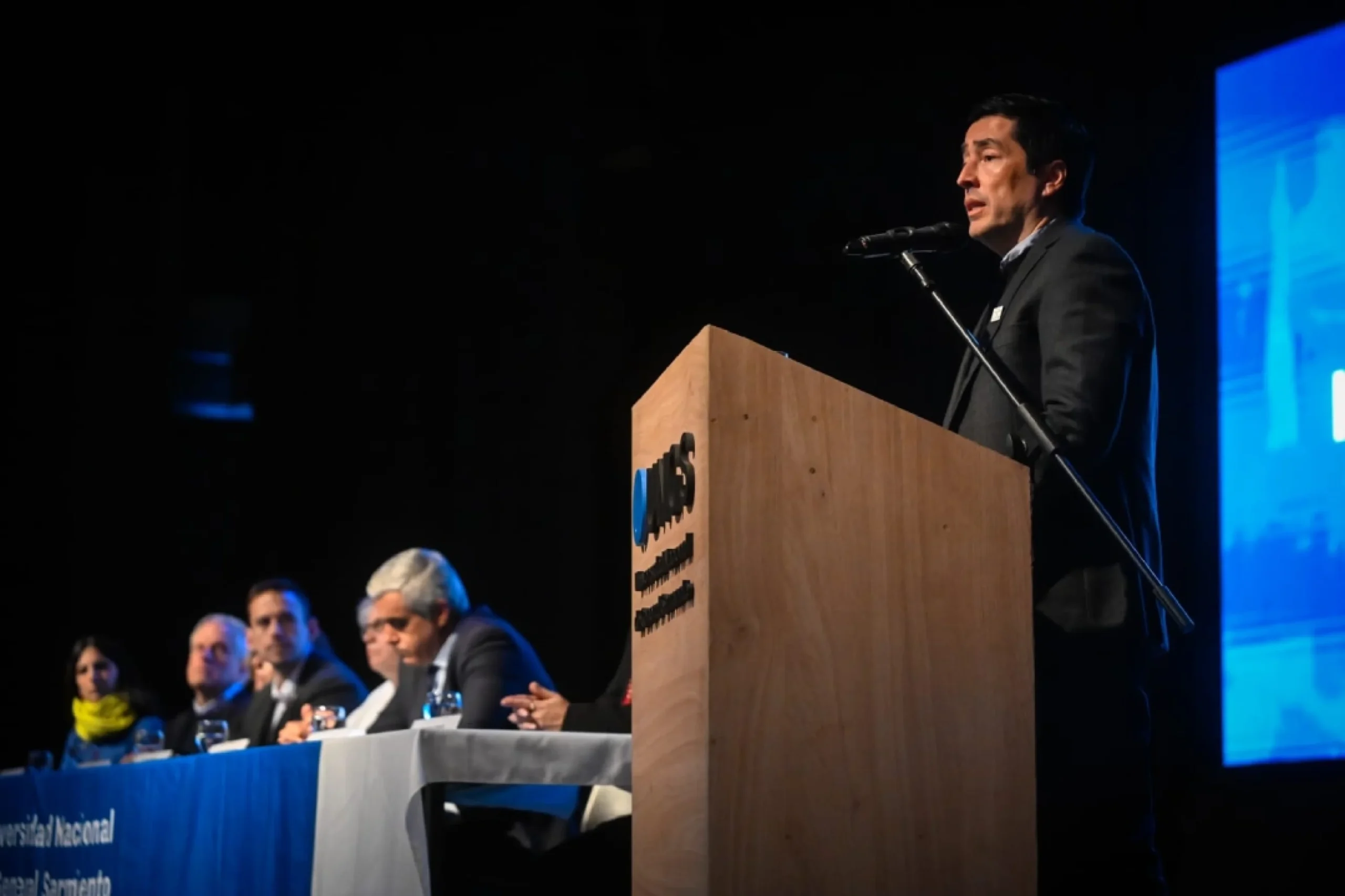 Nardini acompañó la asunción de autoridades de la UNGS y destacó el valor de la educación pública